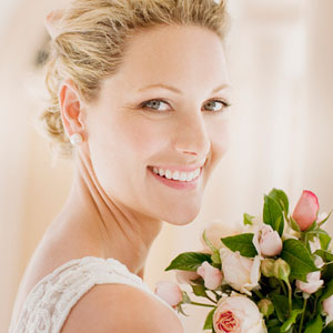 4AffordableWaystoTransformYourSmileforaOnce-In-A-LifetimeMoment