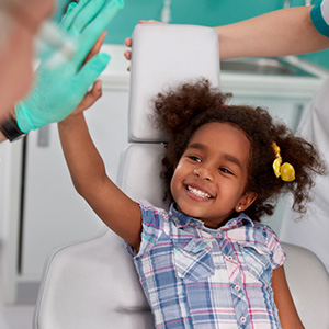 3WaysYouCanHelpYourChildFeelatHomeattheDentist