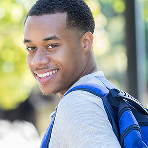 KeepUpGoodDentalHabitsinCollegetoProtectYourTeethandGums